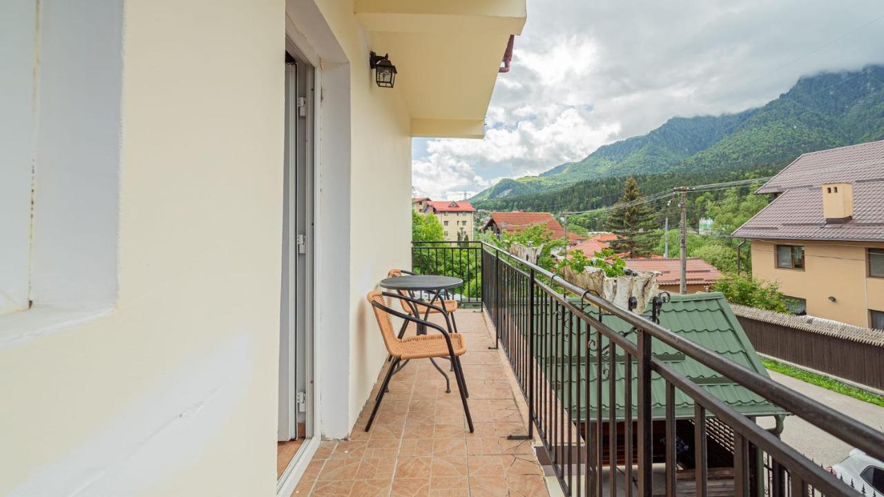 Casa Zura Hotel Busteni Exterior photo